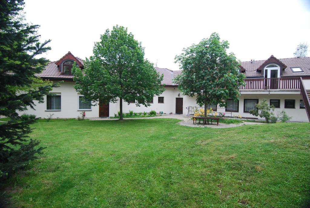 Ivanek Guest House Zvíkovské Podhradí Exterior foto